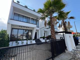 خرید ویلا 200 متری 4 خواب در نوشهر