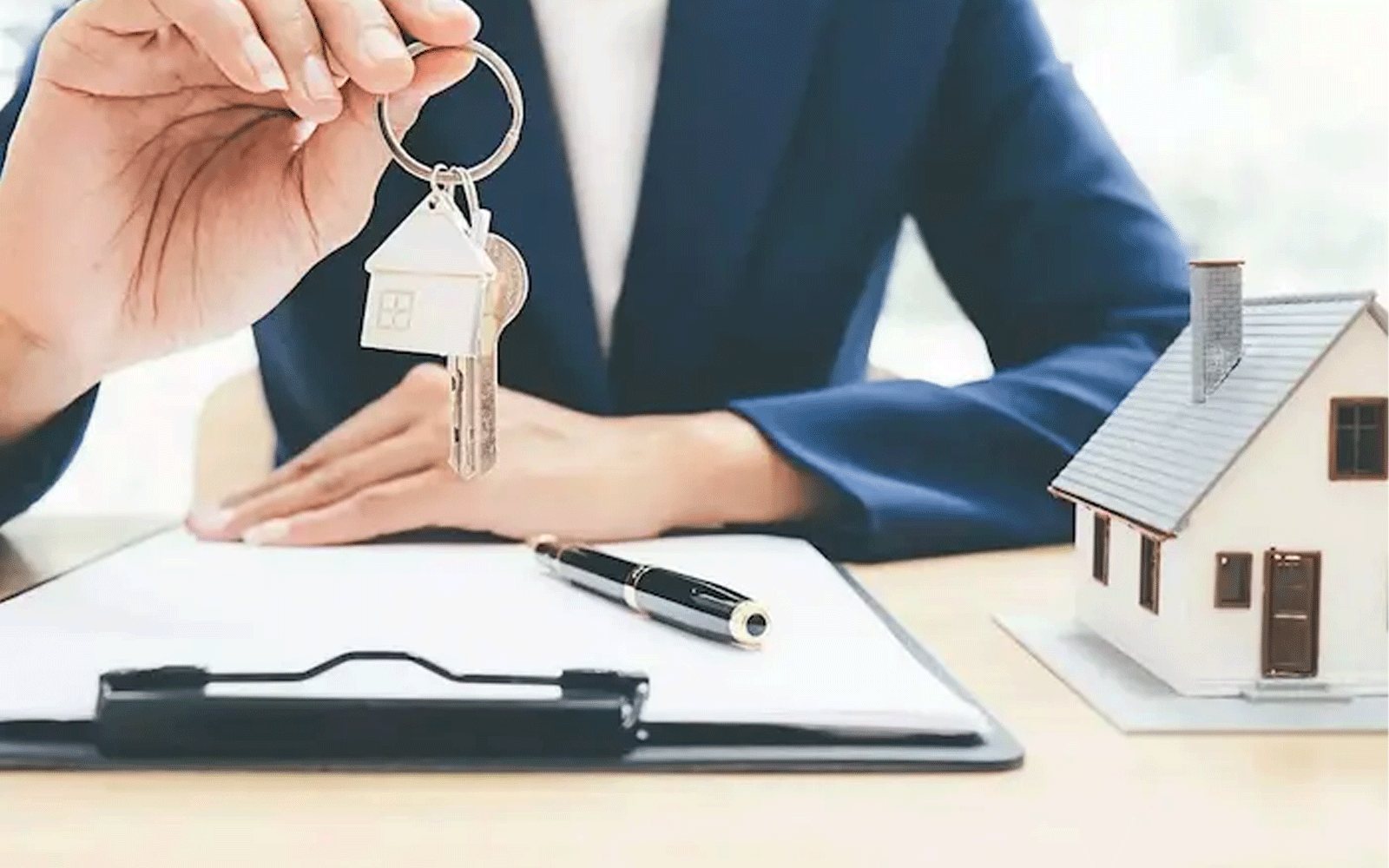 ۱۰ سوالی که باید از فروشنده قبل از خرید ویلا بپرسید ۱۰ سوالی که باید از فروشنده قبل از خرید ویلا بپرسید